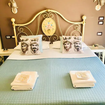 Giulia 3* Taormina
